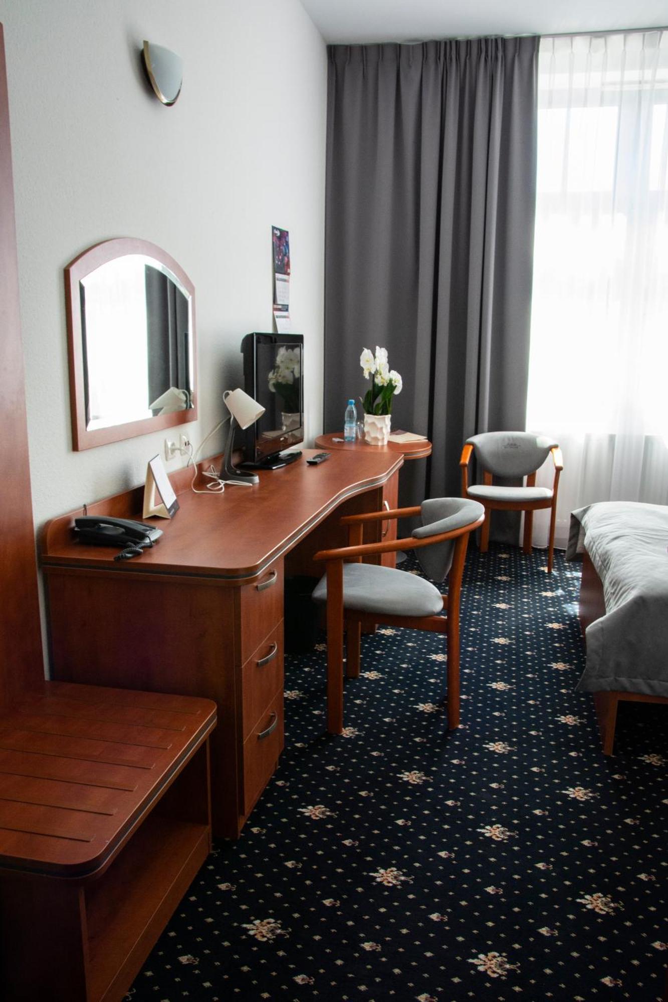 Hotel Restauracja Autos Solec Kujawski Eksteriør billede