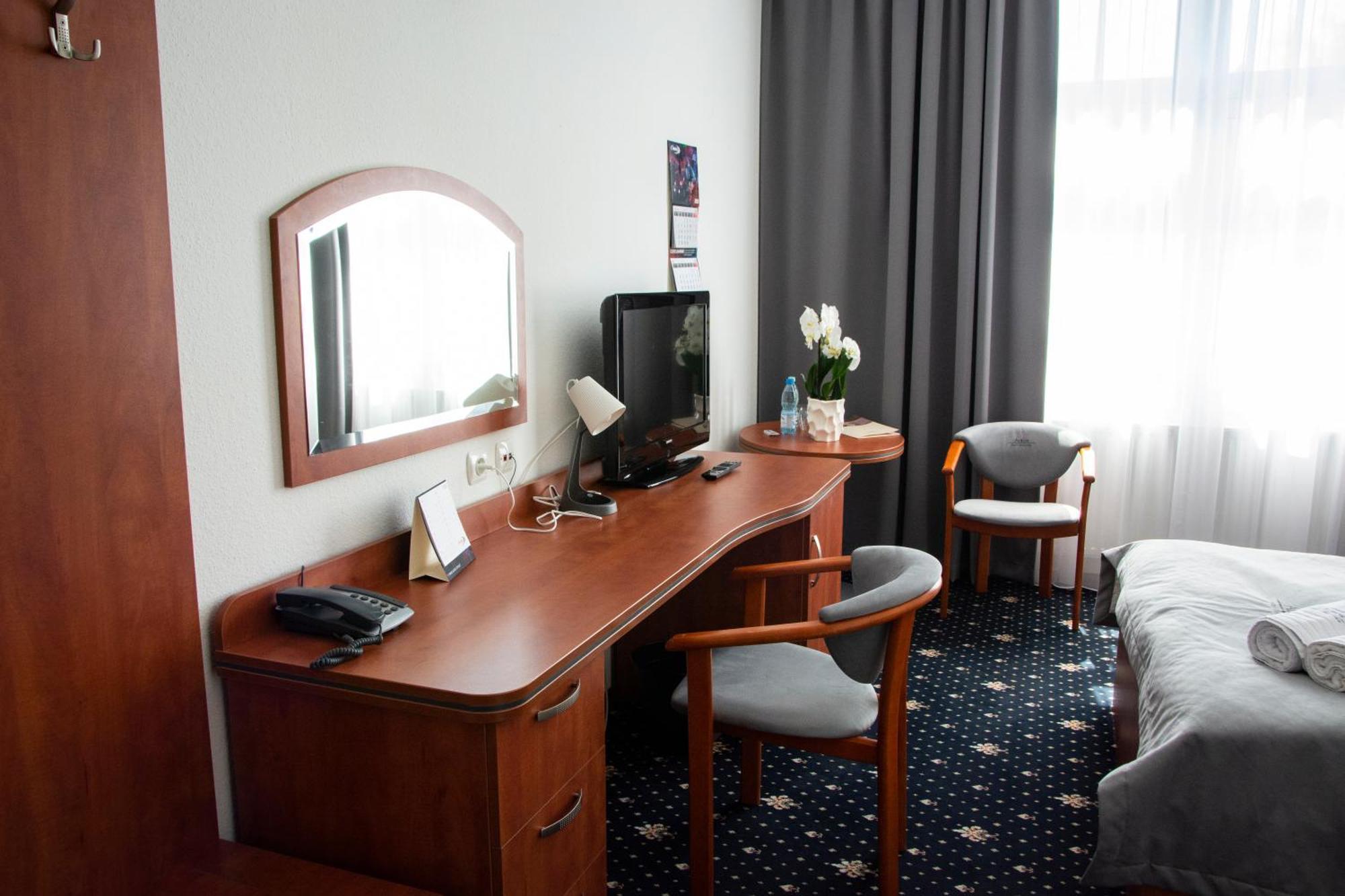 Hotel Restauracja Autos Solec Kujawski Eksteriør billede